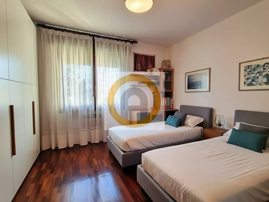 Immagine 11 di Casa indipendente in vendita  a Bassano Del Grappa