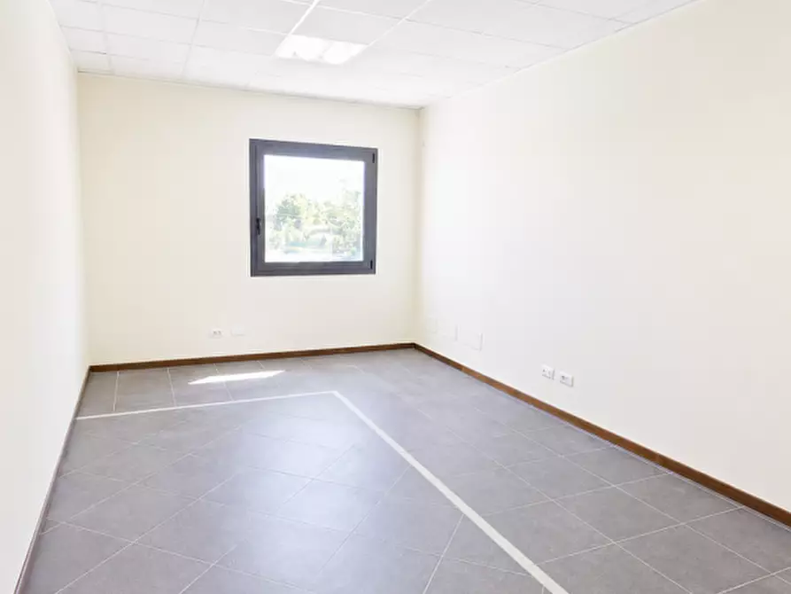Immagine 5 di Ufficio in vendita  in via Circonvallazione nord-est a Sassuolo