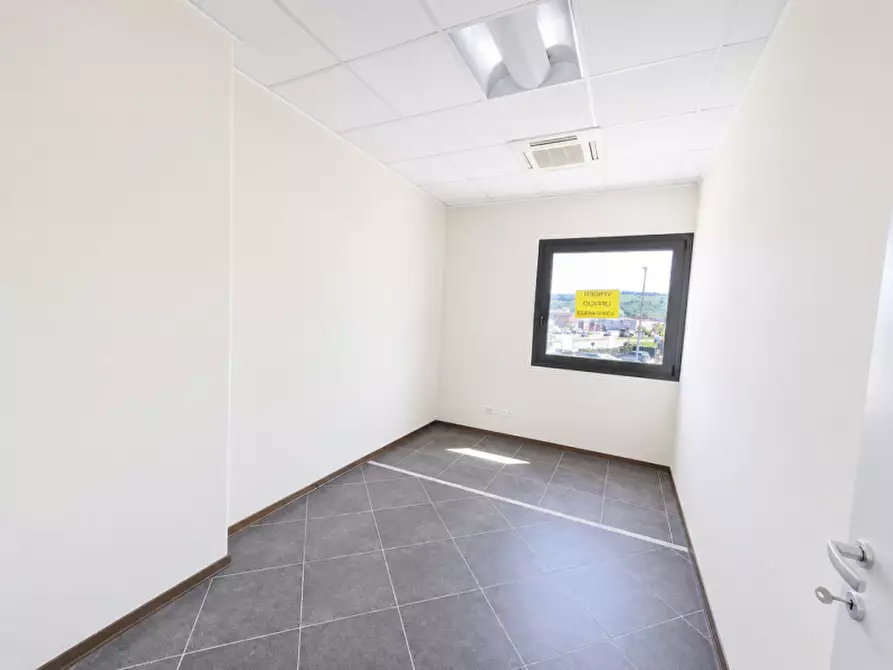 Immagine 10 di Ufficio in vendita  in via Circonvallazione nord-est a Sassuolo
