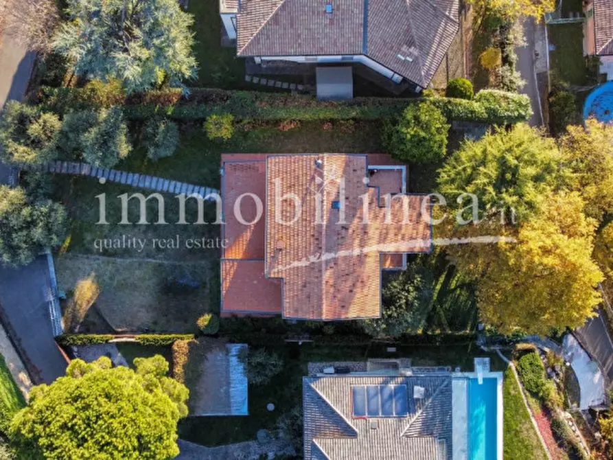Immagine 6 di Villa in vendita  in Via A. Aleardi a Torri Del Benaco