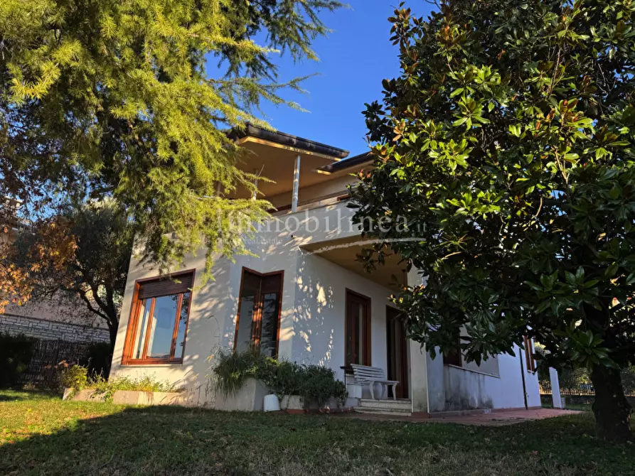 Immagine 19 di Villa in vendita  in Via A. Aleardi a Torri Del Benaco