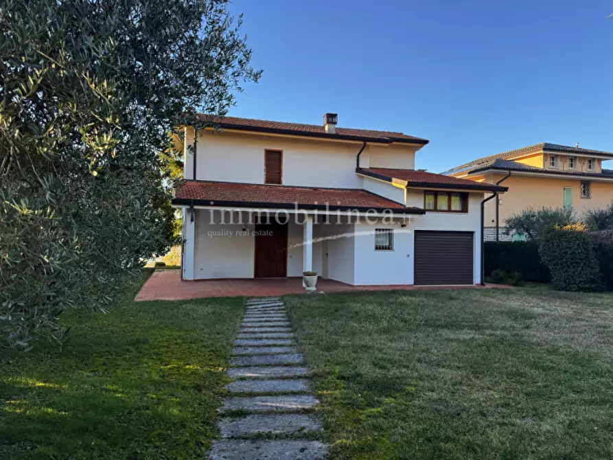 Immagine 21 di Villa in vendita  in Via A. Aleardi a Torri Del Benaco