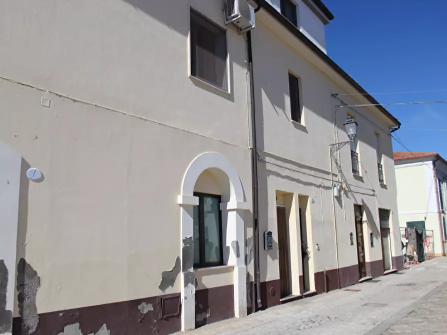 Immagine 1 di Appartamento in vendita  in piazza della libertà a Elice