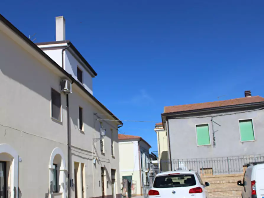 Immagine 2 di Appartamento in vendita  in piazza della libertà a Elice