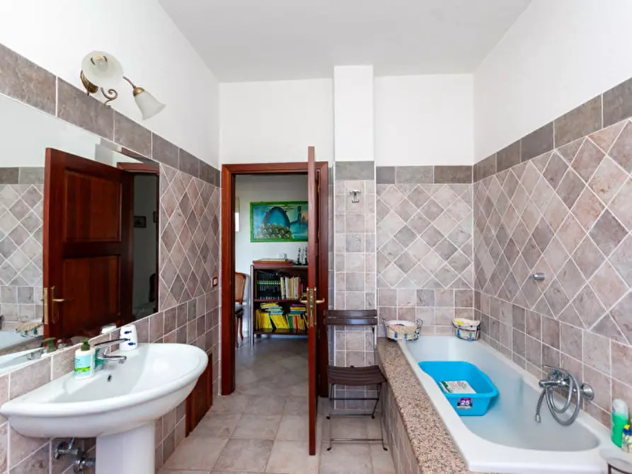 Immagine 45 di Villa in vendita  in Località Sas Vides a Torpè