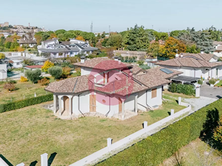 Immagine 1 di Casa bifamiliare in vendita  a Santarcangelo Di Romagna