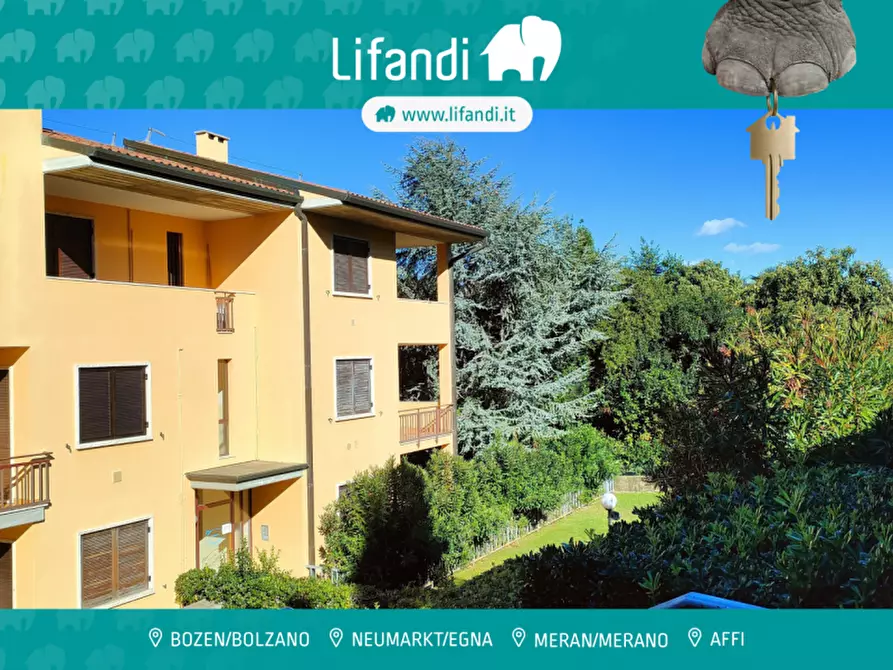 Immagine 1 di Appartamento in vendita  a Torri Del Benaco