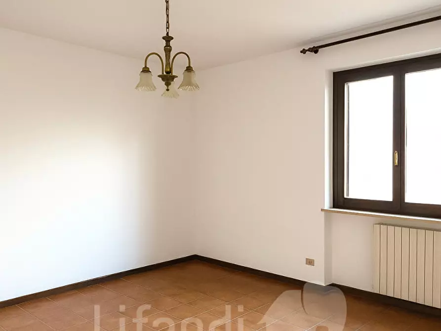 Immagine 10 di Appartamento in vendita  a Torri Del Benaco