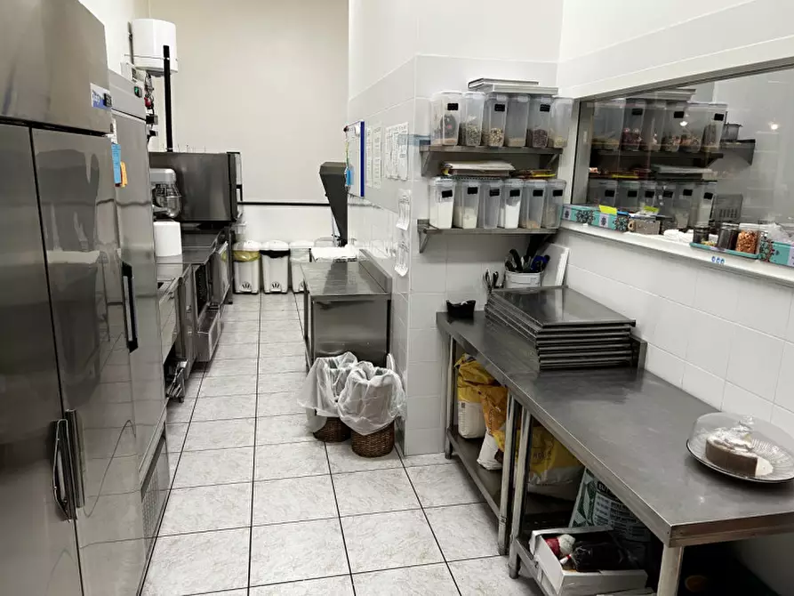 Immagine 3 di Attività commerciale in vendita  in Via Grazioli 19 a Trento