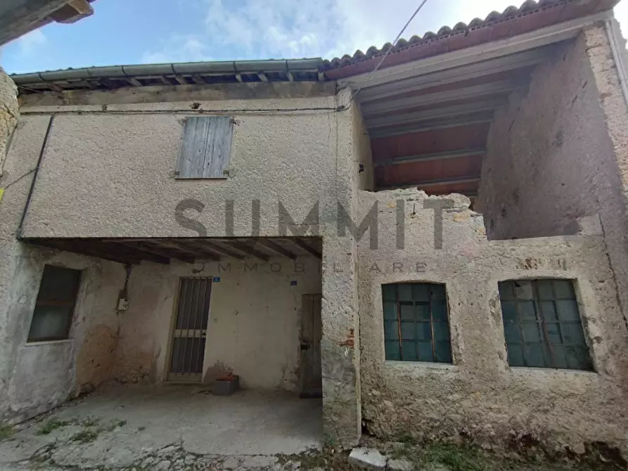 Immagine 1 di Rustico / casale in vendita  a Schio