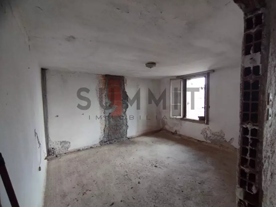 Immagine 8 di Rustico / casale in vendita  a Schio