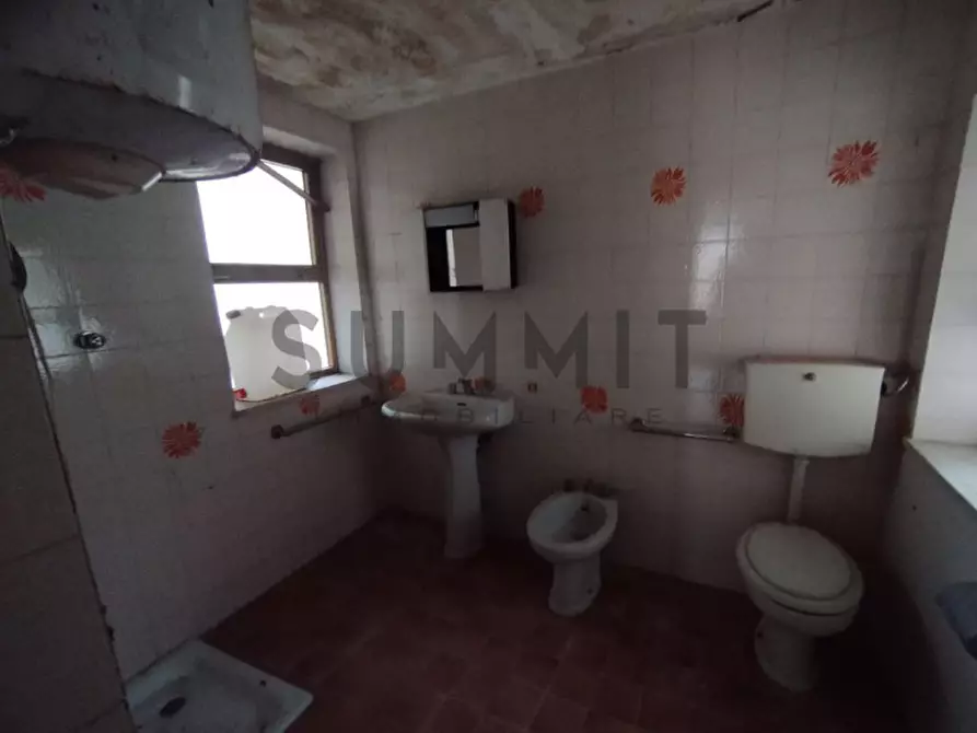 Immagine 16 di Rustico / casale in vendita  a Schio