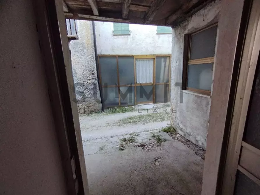Immagine 20 di Rustico / casale in vendita  a Schio