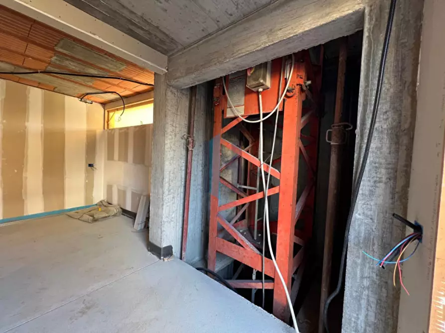 Immagine 29 di Appartamento in vendita  in Via Giuseppe Zola 36 a Brescia