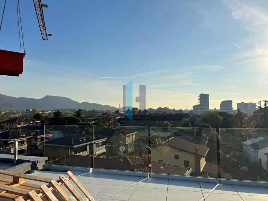 Immagine 36 di Appartamento in vendita  in Via Giuseppe Zola 36 a Brescia