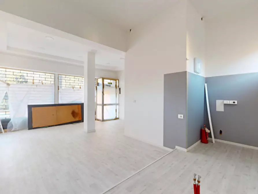 Immagine 5 di Negozio in vendita  in Viale Margherita 7 a Vicenza