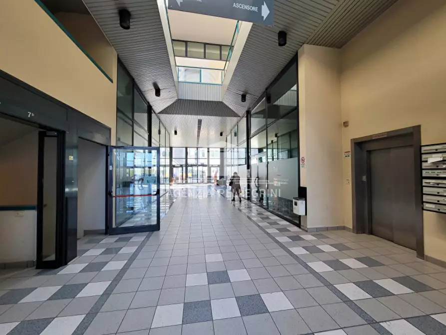 Immagine 24 di Ufficio in vendita  in Via Divisione Folgore a Vicenza