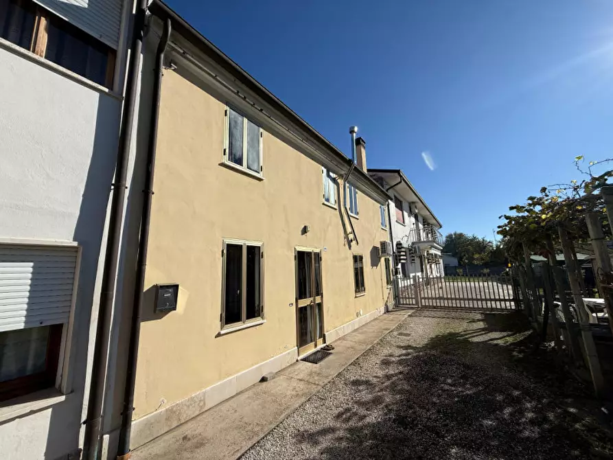 Immagine 11 di Villetta a schiera in vendita  in VIA DANTE ALIGHIERI a Roveredo Di Gua'