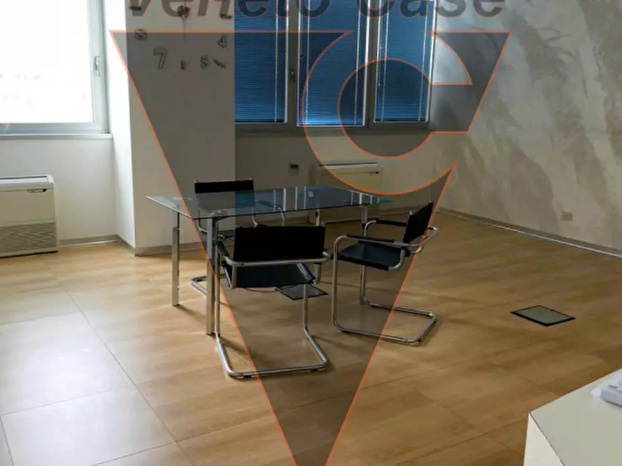 Immagine 1 di Ufficio in vendita  in Corso Stati Uniti a Padova
