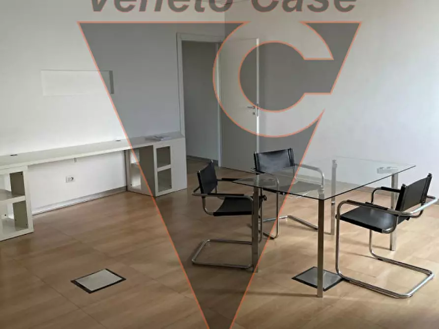 Immagine 2 di Ufficio in vendita  in Corso Stati Uniti a Padova