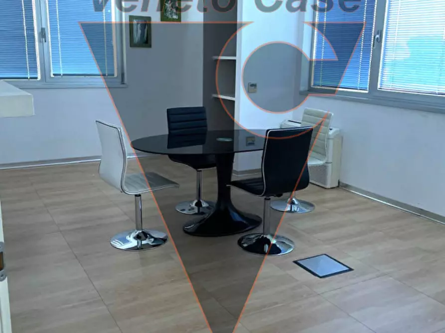 Immagine 3 di Ufficio in vendita  in Corso Stati Uniti a Padova