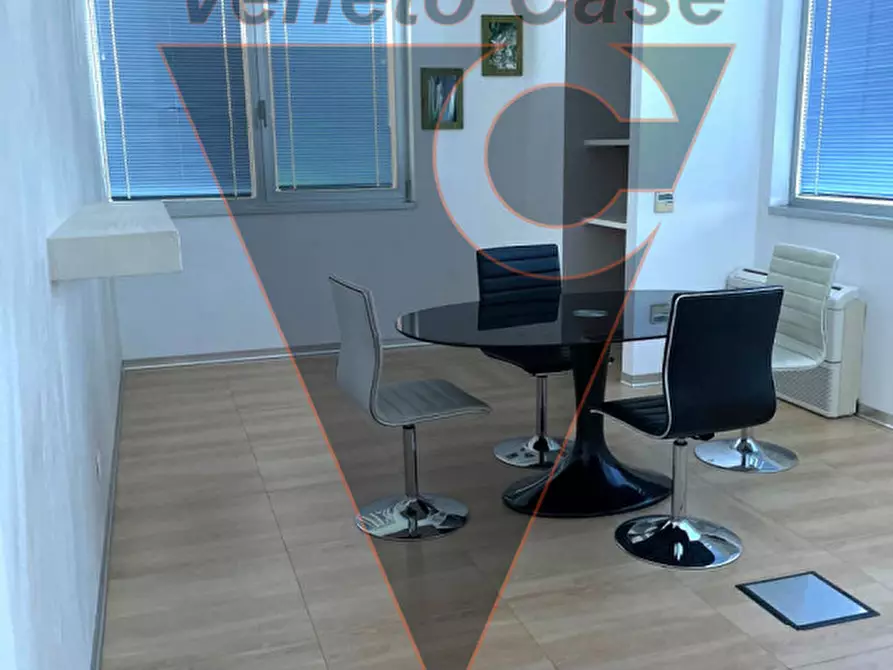 Immagine 4 di Ufficio in vendita  in Corso Stati Uniti a Padova