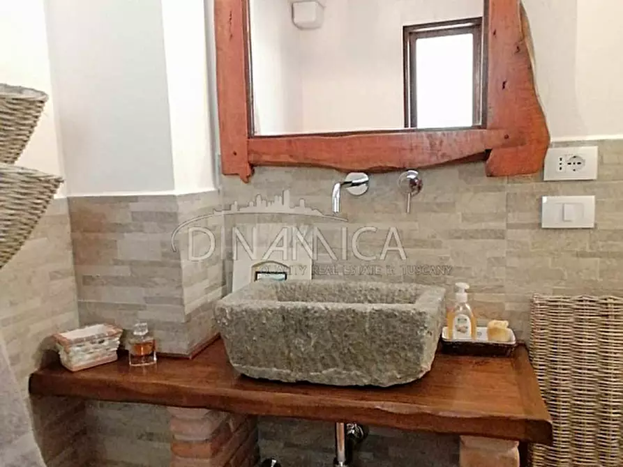 Immagine 37 di Casa indipendente in vendita  a Terricciola