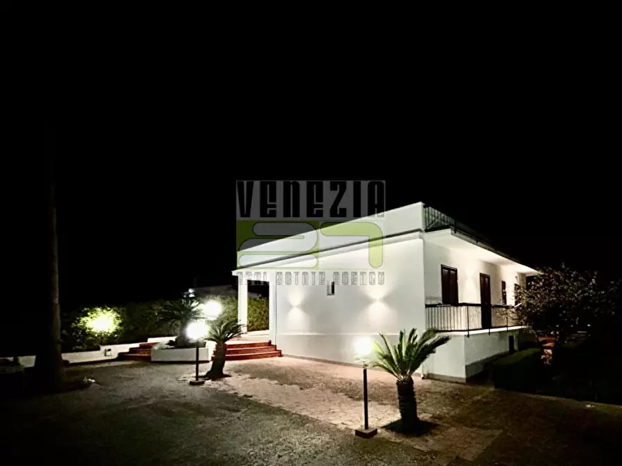 Immagine 18 di Villa in vendita  in Avola Antica a Avola