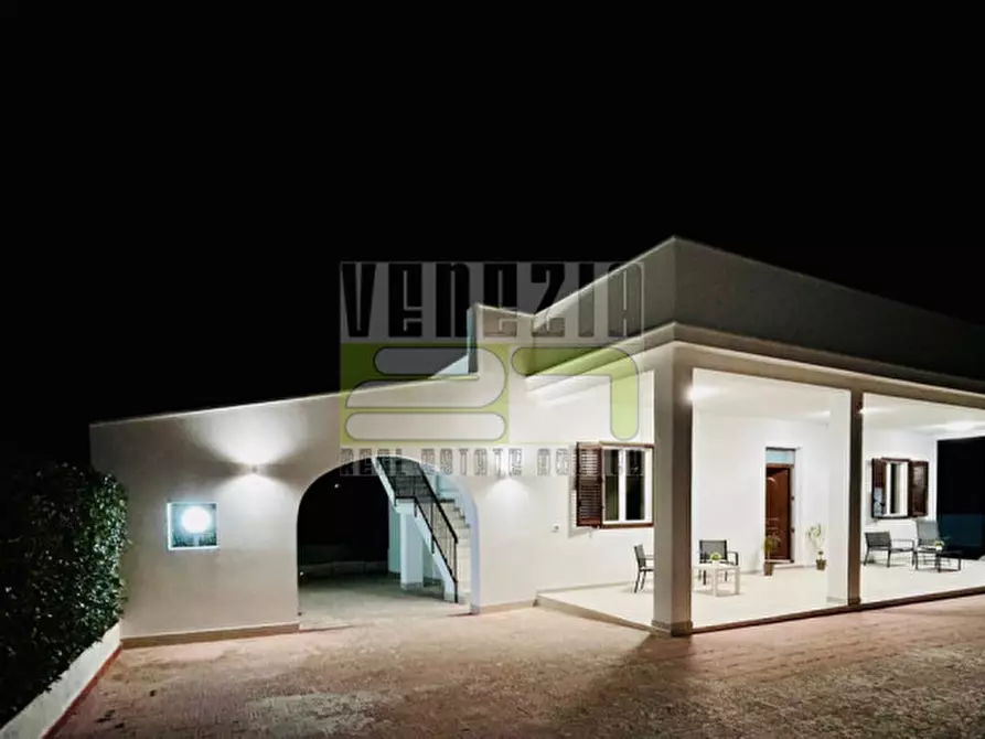 Immagine 24 di Villa in vendita  in Avola Antica a Avola