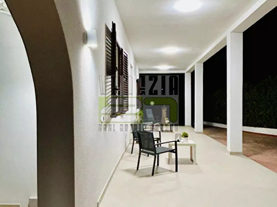Immagine 33 di Villa in vendita  in Avola Antica a Avola