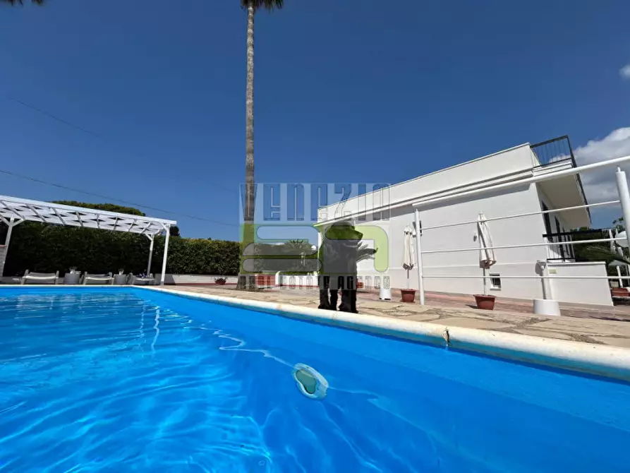 Immagine 41 di Villa in vendita  in Avola Antica a Avola