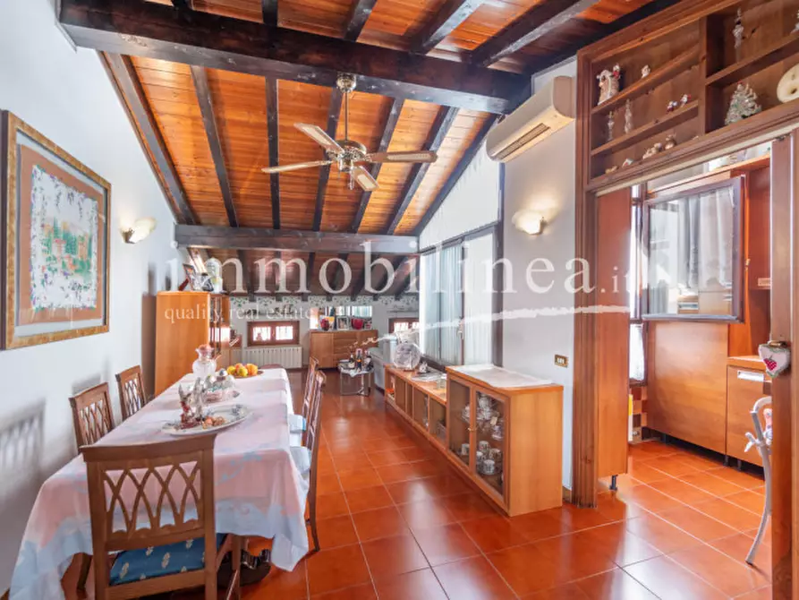 Immagine 14 di Appartamento in vendita  in Via calle 2 a Lazise