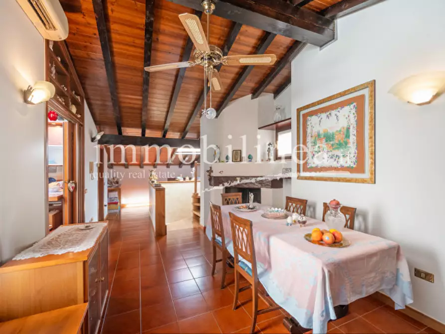 Immagine 16 di Appartamento in vendita  in Via calle 2 a Lazise