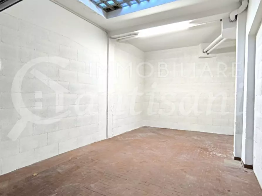 Immagine 6 di Garage in affitto  in Via di Novoli a Firenze