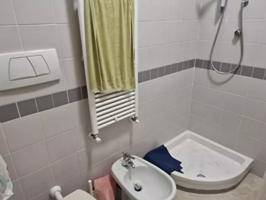 Immagine 10 di Negozio in vendita  in Via dei Devoto a Lavagna