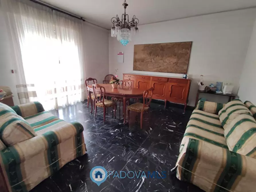 Immagine 1 di Appartamento in vendita  in Via Decembrio Piercandido a Padova