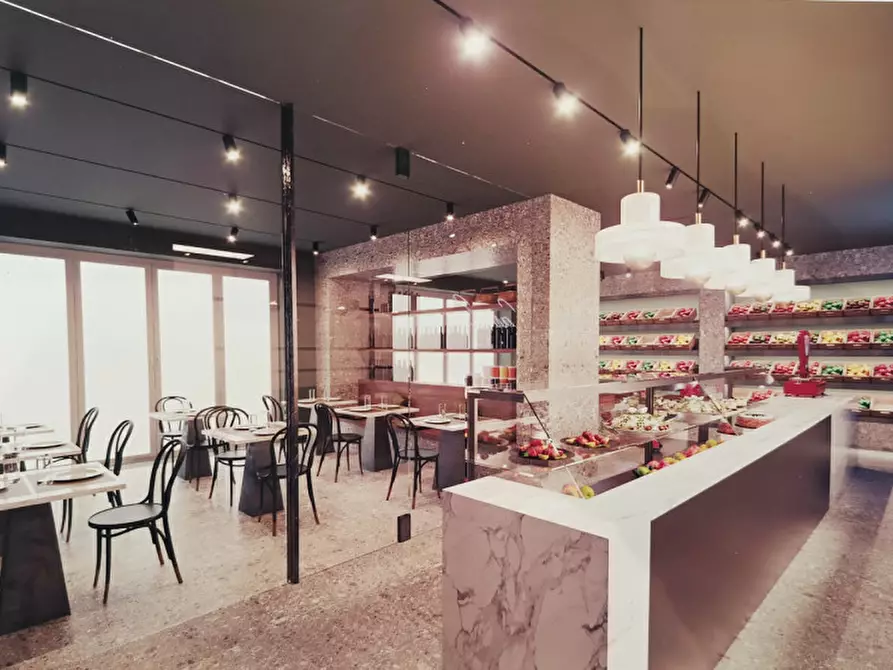 Immagine 1 di Attività commerciale in vendita  in Via Regia Antica a Lonato del Garda