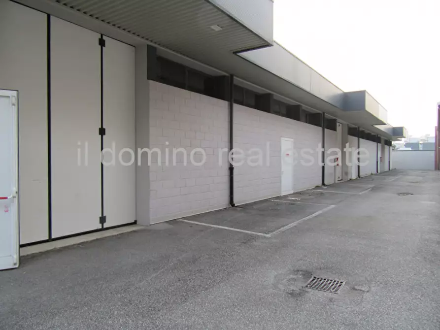 Immagine 42 di Capannone industriale in affitto  in via settima strada a Padova