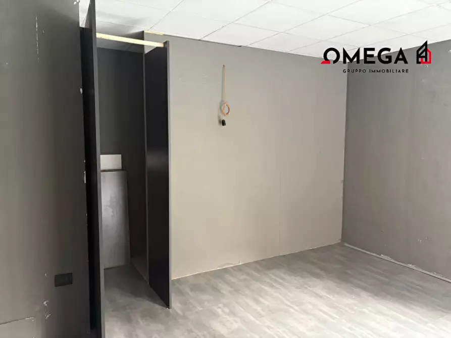 Immagine 4 di Negozio in affitto  in Via Canova 5 a Trieste