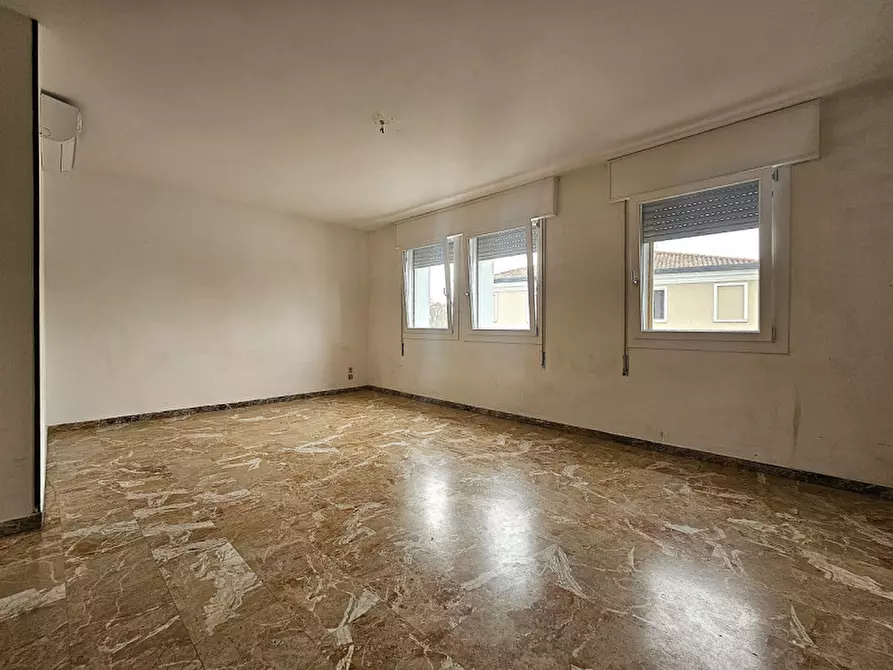 Immagine 2 di Appartamento in vendita  in Piazza Armando Diaz 10 Limena a Limena