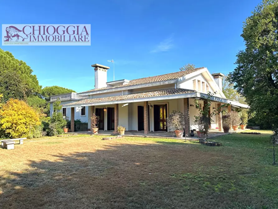 Immagine 1 di Villa in vendita  in VIA TORINO 14 a Porto Viro