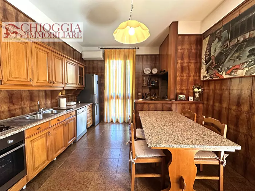 Immagine 17 di Villa in vendita  in VIA TORINO 14 a Porto Viro