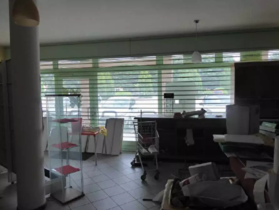 Immagine 3 di Negozio in vendita  in Piazza Vittorio veneto, 12 a Breda Di Piave