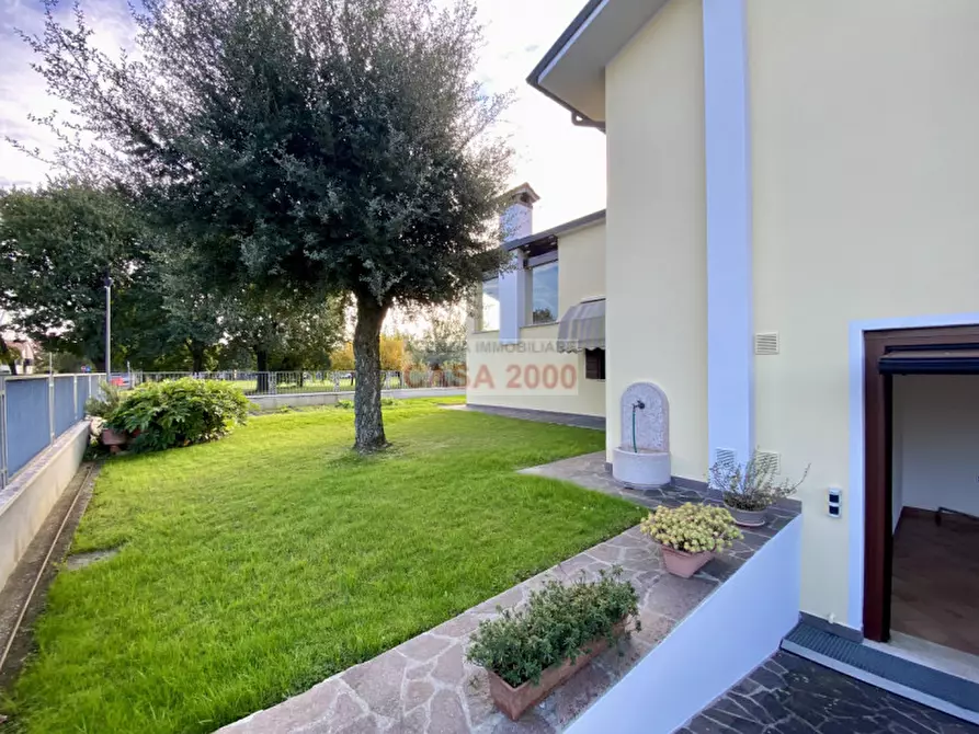 Immagine 32 di Villa in vendita  a Cittadella