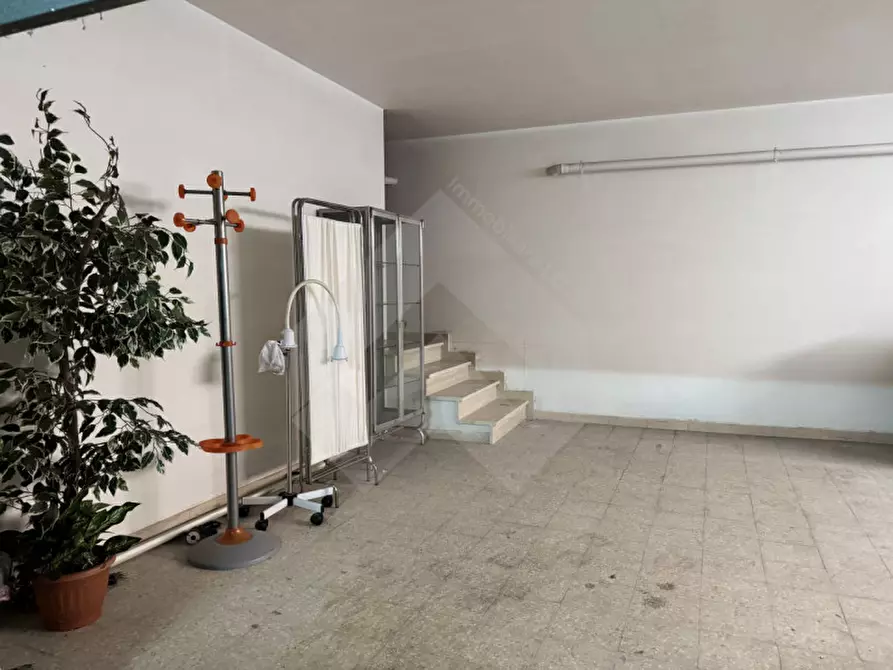 Immagine 12 di Appartamento in vendita  a Andria