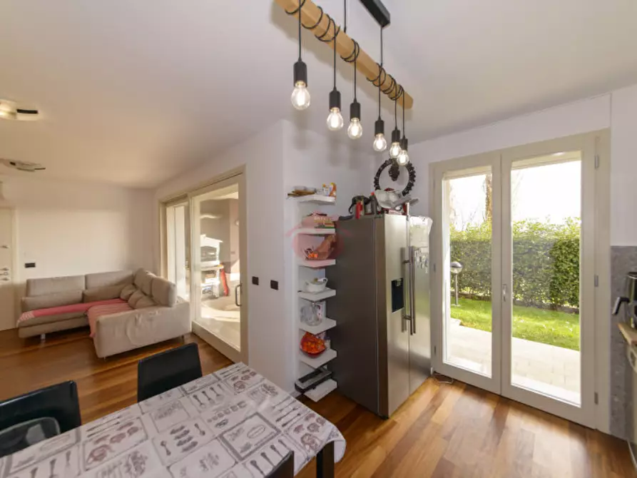 Immagine 10 di Appartamento in vendita  in Viale Belgio 1/A a Melzo