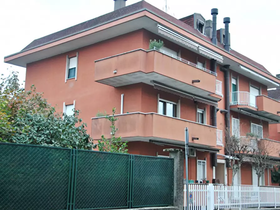 Immagine 1 di Appartamento in affitto  in via G. D'Annunzio 4 a Rho