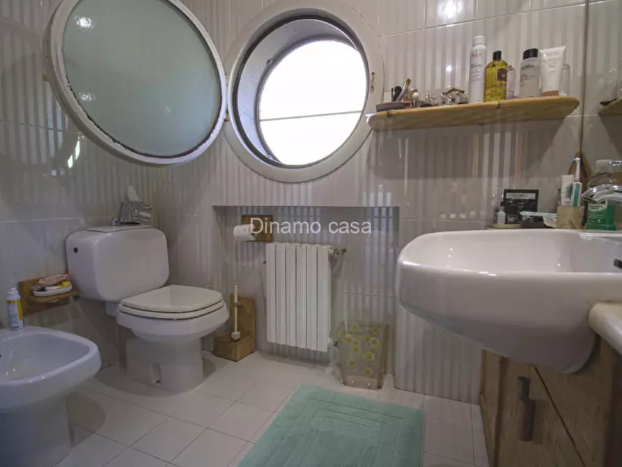 Immagine 13 di Villa in vendita  a Prato