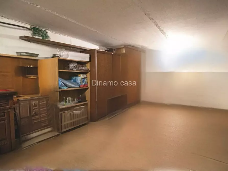 Immagine 23 di Villa in vendita  a Prato