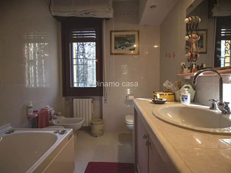 Immagine 30 di Villa in vendita  a Prato